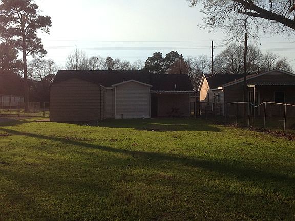 3rd image of 1137 E Ardoin St