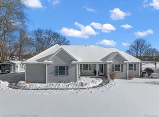 8856 Bridge Lake Rd, Clarkston, MI 48348