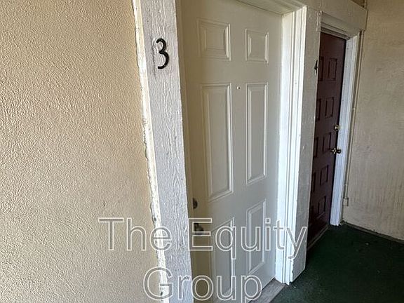 2nd image of 560 S Richmond Ave APT 3