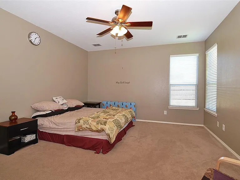 4401 Caledonia Creek Ln — Photo 14