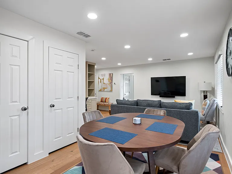 6501 Ravendale Ln — Photo 13
