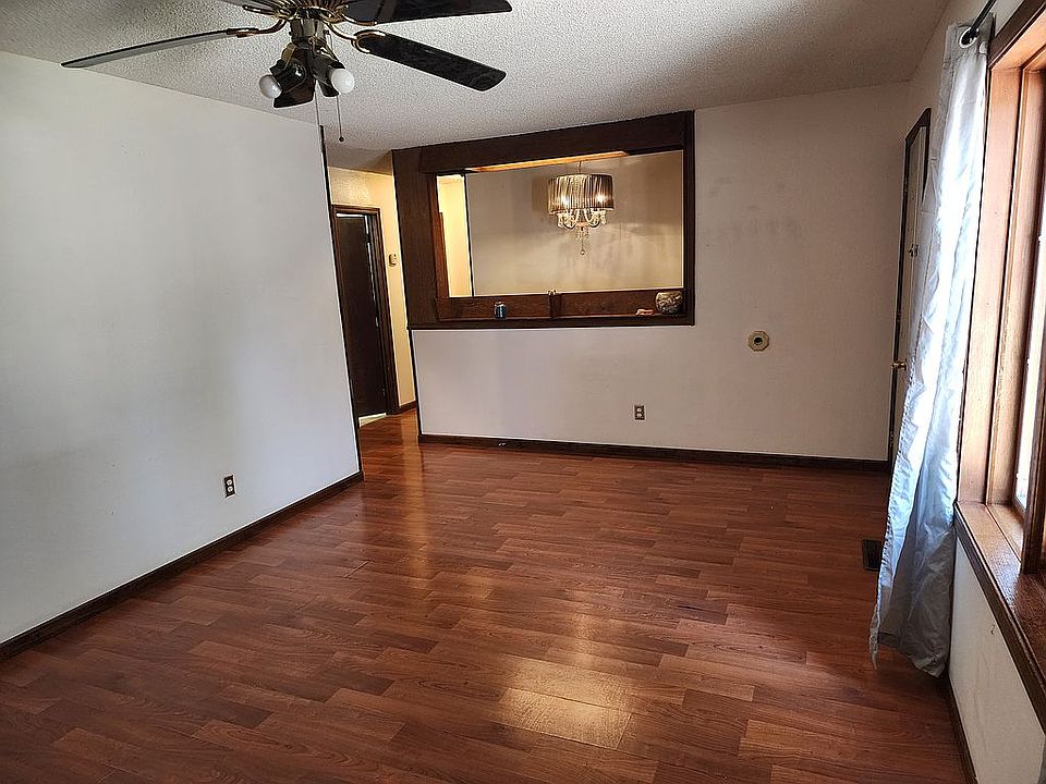 1st image of 1313 Summit St