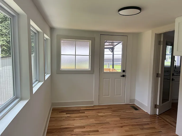 914 Linwood Rd — Photo 10