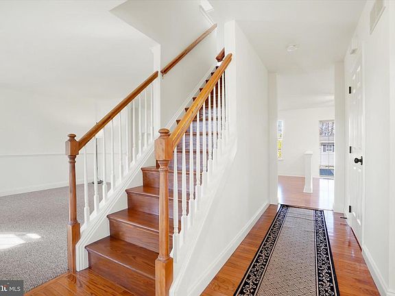 5th image of 3014 Bitternut Blvd