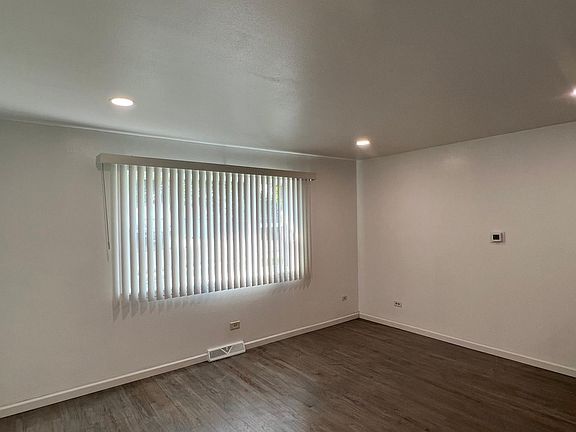 2nd image of 532 W Division St #1