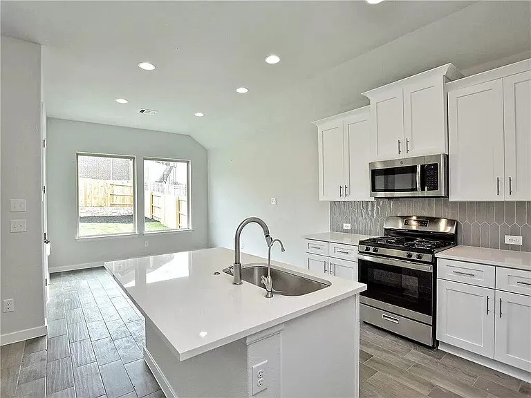 129 San Domenico Cv — Photo 7