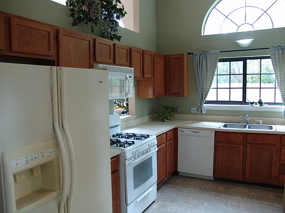 3rd image of 4309 Hudson Ave