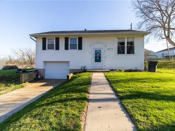5106 Cheyenne Rd, Saint Joseph, MO 64503