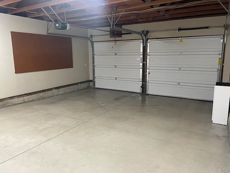 3844 Peppertree Dr — Photo 28