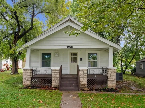 934 Pacific Ave, Osawatomie, KS 66064