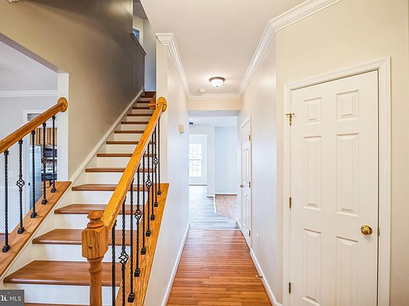3rd image of 6637 Clarkes Meadow Dr