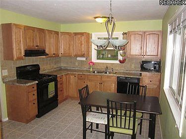 3rd image of 28674 Aspen Dr