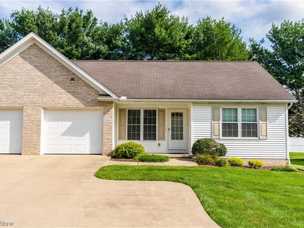 315 Abby Ln, Hartville, OH 44632