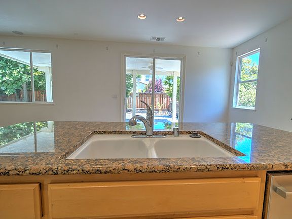 4th image of 16358 Schooner Ln