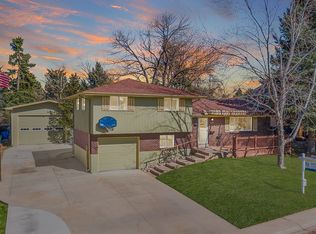 6218 S Madison Dr, Centennial, CO 80121