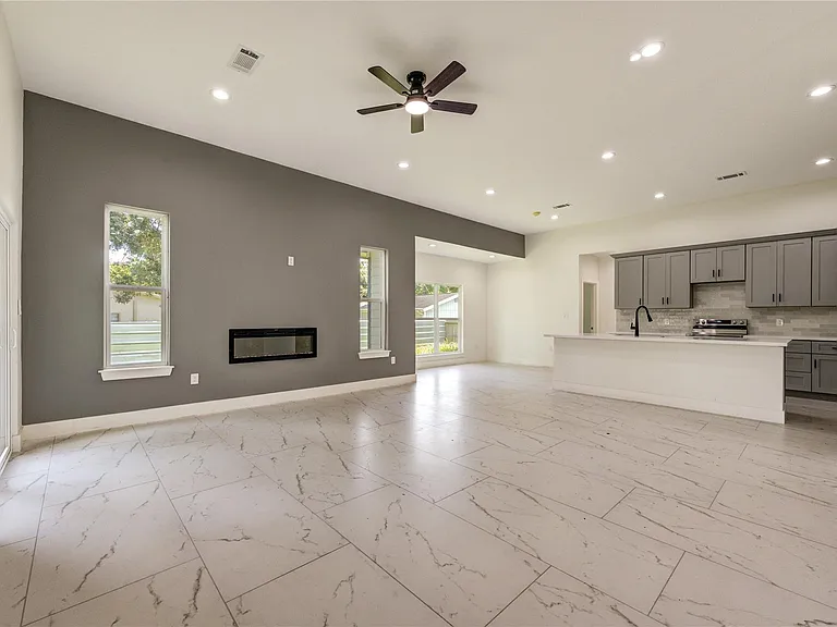 508 Georgia St — Photo 19