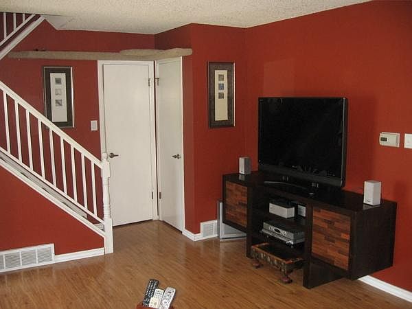 Living Room, DS Bathroom, & Coat Closet