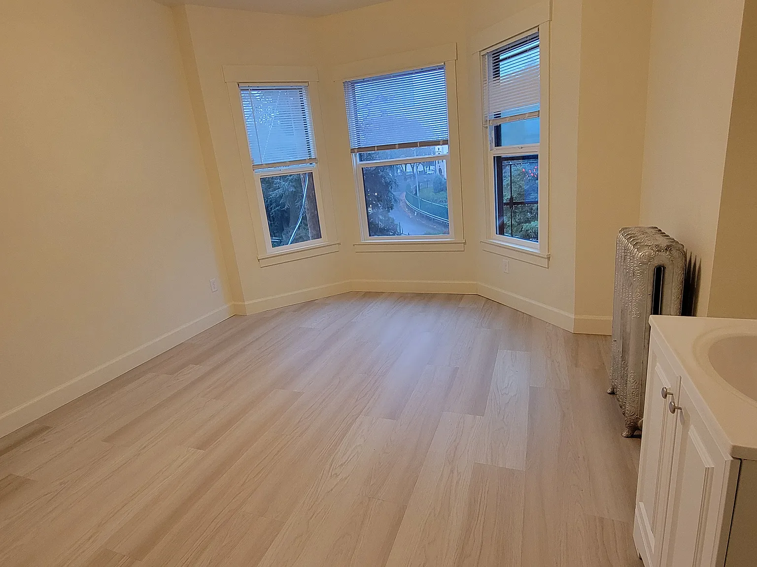 Studio, 150 sqft, $650 — Photo 4