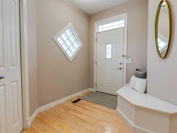 2nd image of 357 SW Kincora Dr NW
