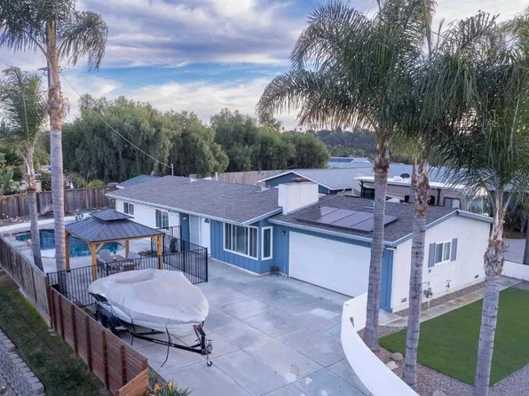 435 Lado De Loma Dr, Vista, CA 92083