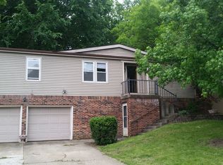 5208 Countryside Ln, Blue Springs, MO 64015