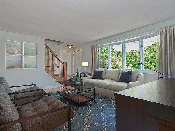 5th image of 327 Capron Farm Dr