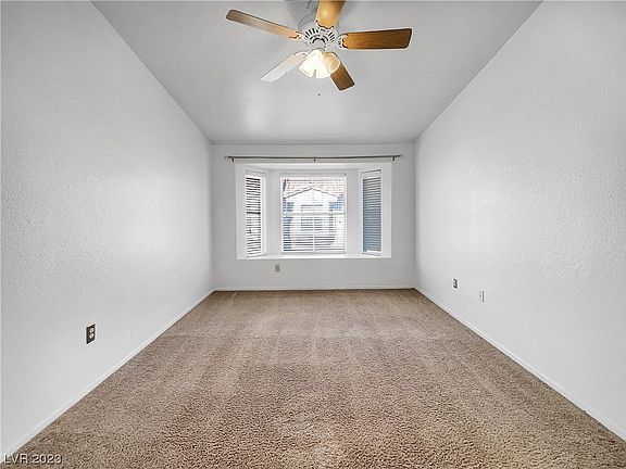 5th image of 4032 Castle Cove Dr