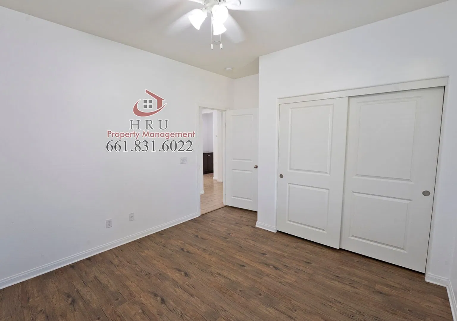 Stunning 4-bedroom, 3-bathroom home — Photo 1