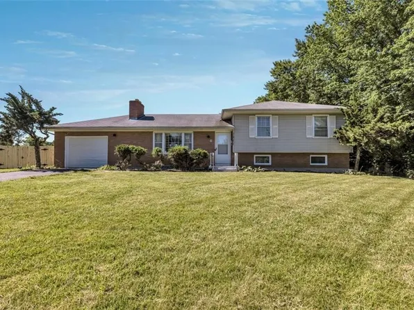 2811 Parkview Ave, Kansas City, KS 66104