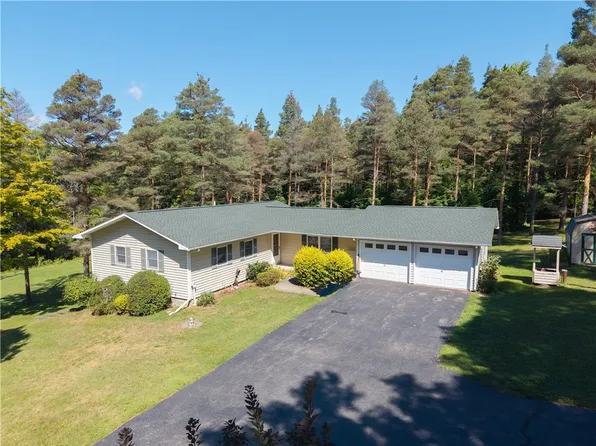 7609 Wheaton Hill Rd, Springwater, NY 14560