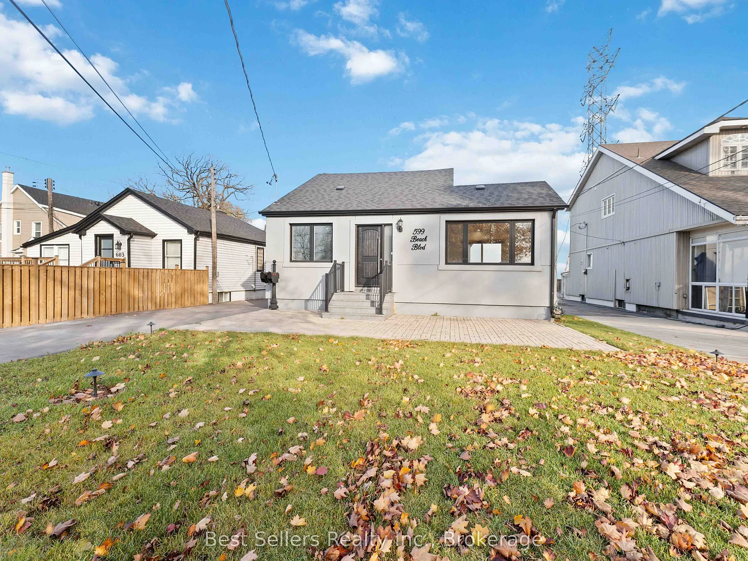 3 bed, $3,000 — Photo 3
