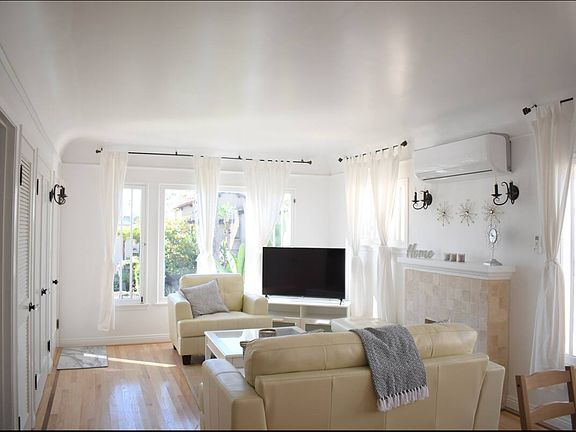 3rd image of 947 5th St #B