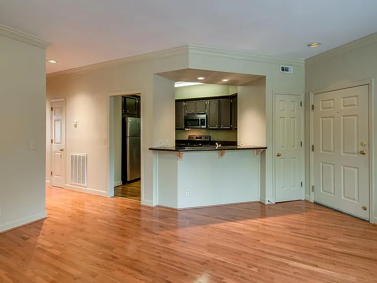 2110 Portland Ave #201 — Photo 9