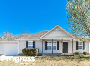 2003 Penmar Dr, La Vergne, TN 37086