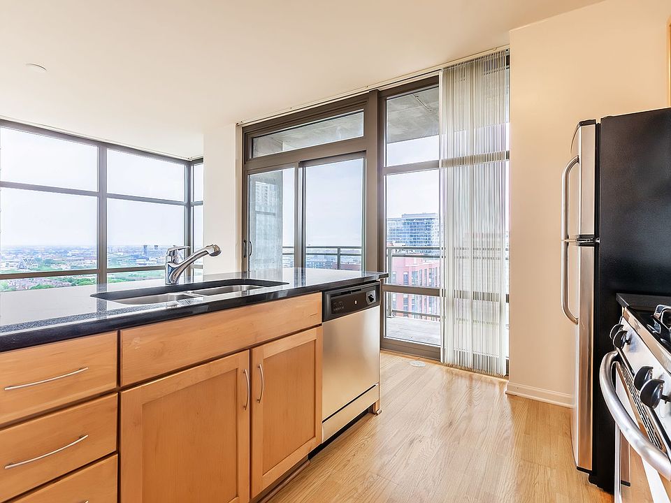1st image of 8 E 9th St APT 1411