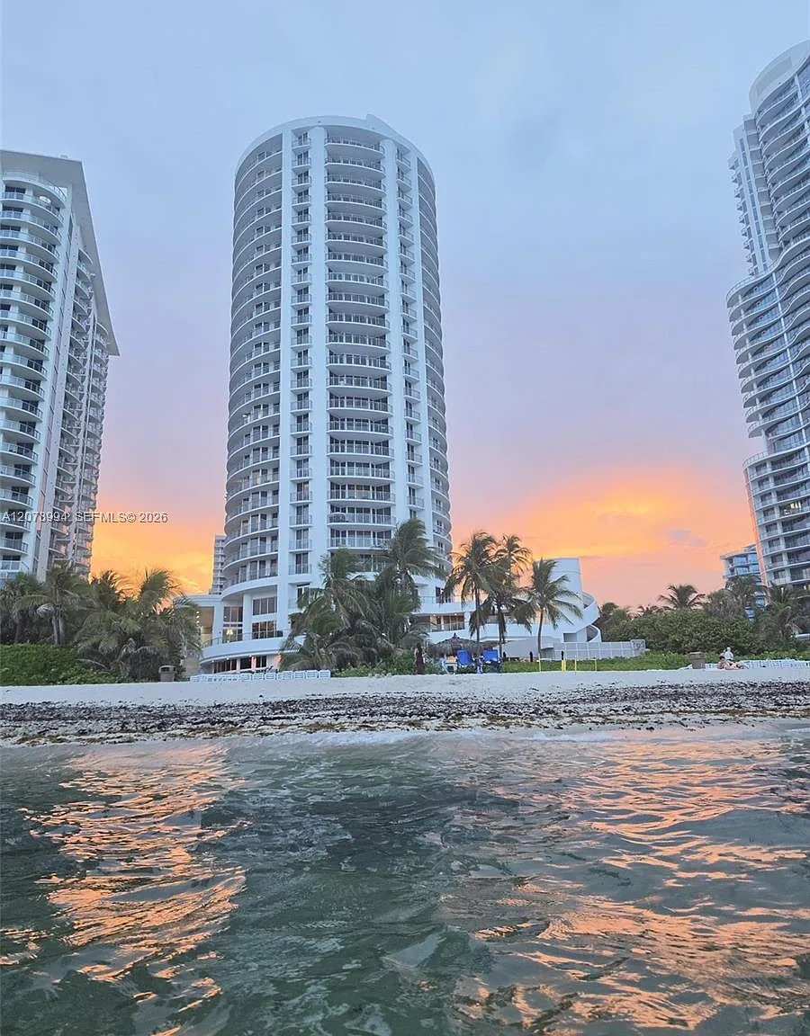 Ocean Point Beach Club Co — Photo 1