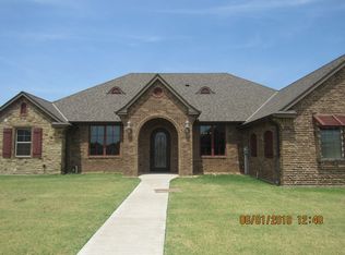 1022 NE Scissortail Dr, Lawton, OK 73507