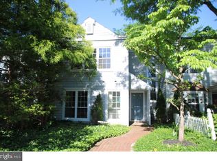 693 Danbury Ct, Newtown, PA 18940