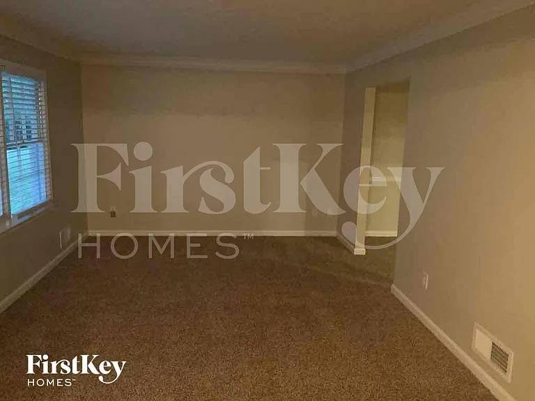 3267 Wintercreeper Dr — Photo 7