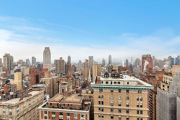 1st image of 900 Park Ave APT 28C