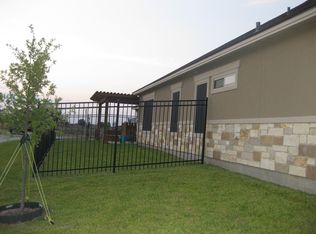 3801 Blackhawk Ln, College Station, TX 77845