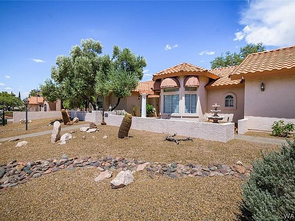 4th image of 2102 Golf Dr