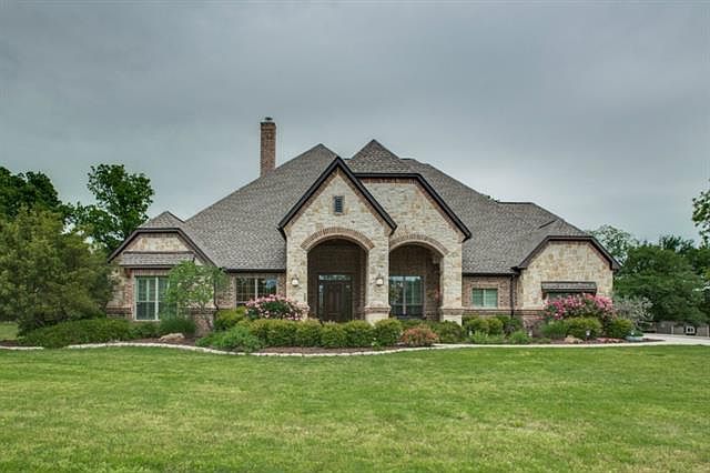 1st image of 8260 Steeplechase Cir