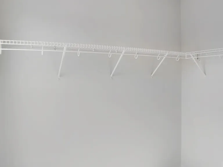 1629 Koch Ct — Photo 20