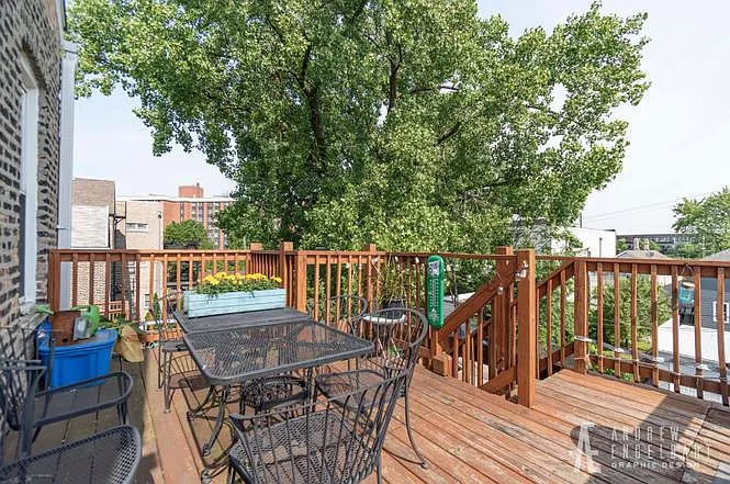 Private Deck