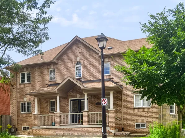198 Dean Burton Ln, Newmarket, ON L3X 3C4