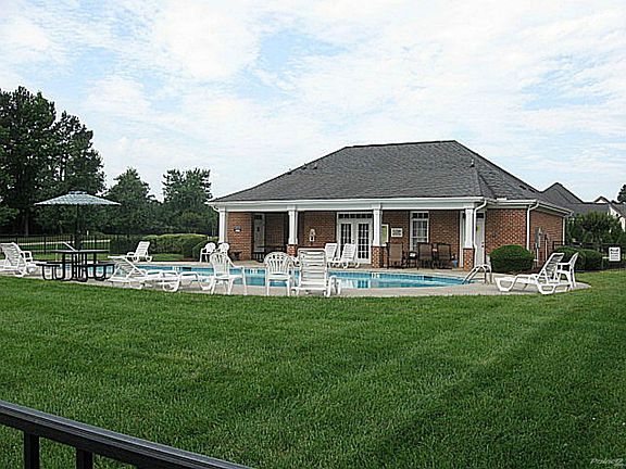 Community pool