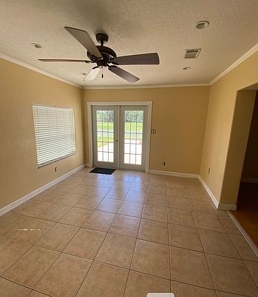 3rd image of 4204 King Edward Dr