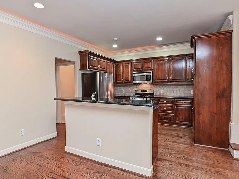5813 Washington Ave #0 — Photo 5