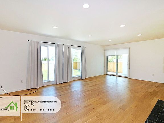 4th image of 1225 Manzanita Hills Ave